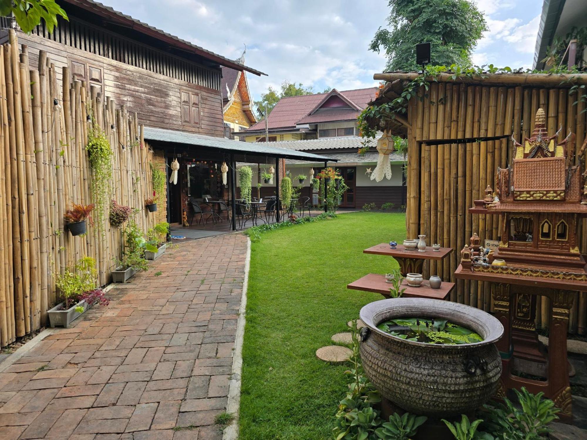 The Old City Rooms เชียงใหม่ ภายนอก รูปภาพ